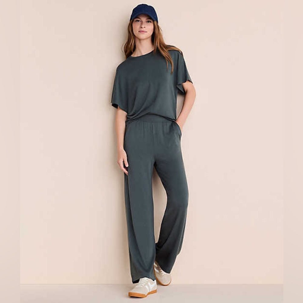 Petite Lou & Grey Signaturesoft Wide Leg Pants
